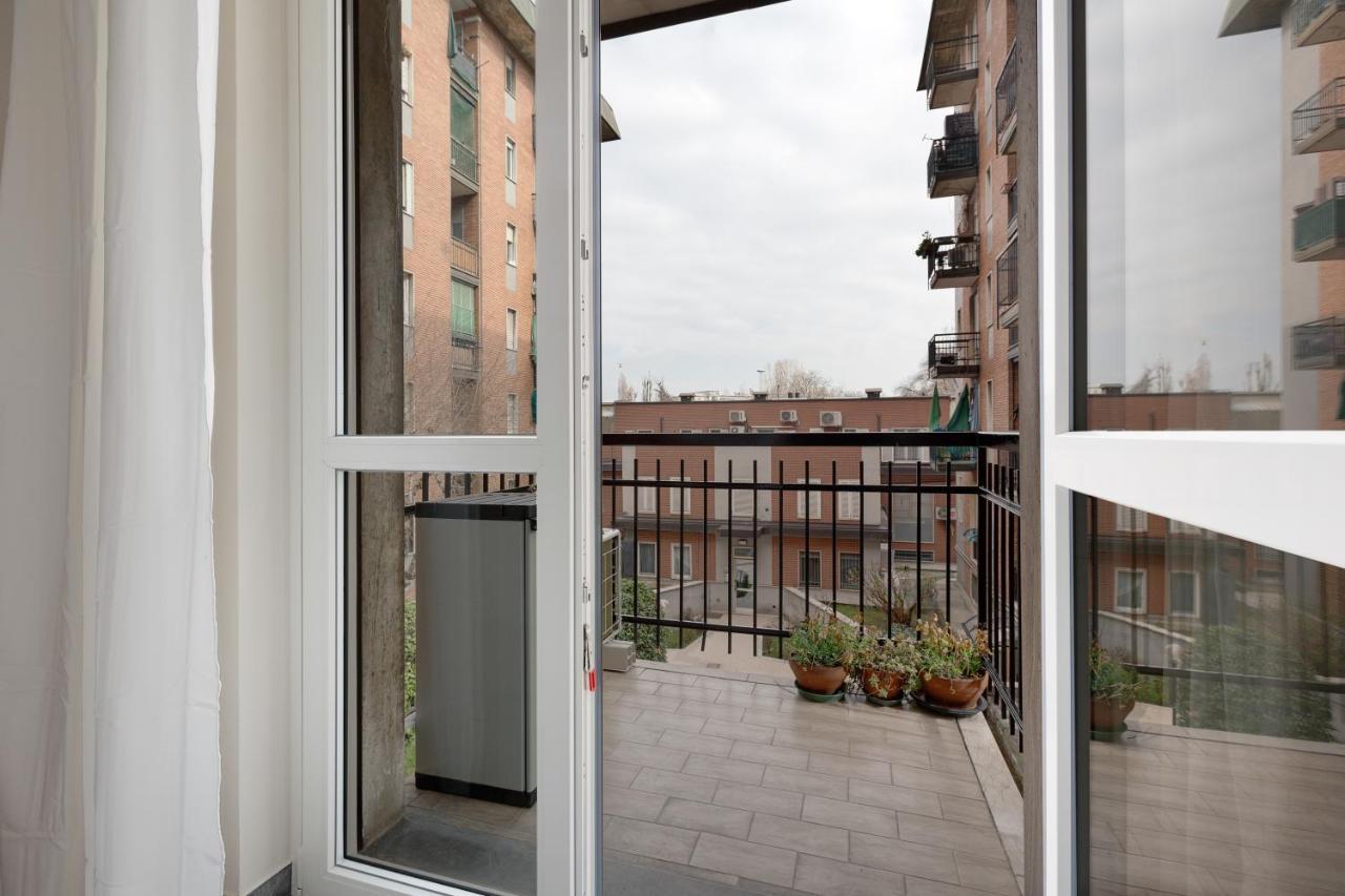 Dergano Comfy Apartment - 250 M Far From M3 Milan Luaran gambar